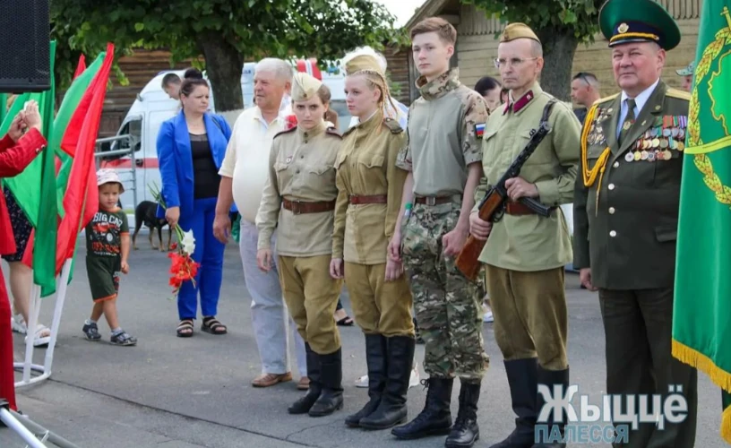 В Копцевичах торжественно открыли памятную доску в честь воинов-пограничников